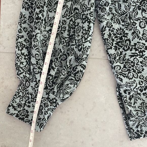 OPHELIA ROE gray & black floral knit‎ women’s long balloon sleeve shirt size XL - Picture 10 of 10